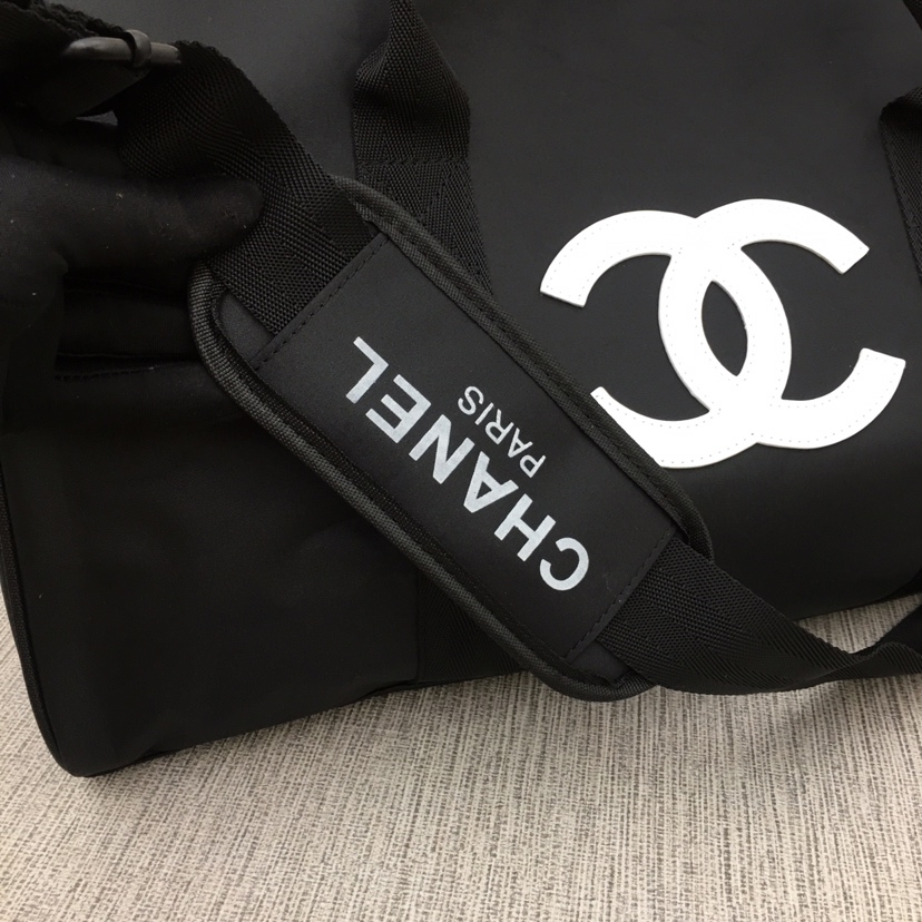 シャネル　CHANEL　レディースバッグ　旅行バッグ　ボストンバッグ　大容量　ブラック　ハンドバッグ　ココマーク　ショルダーバッグ　ブラック金具 - 画像 3