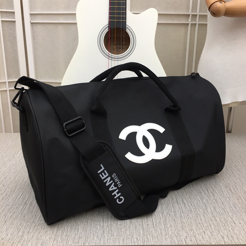 シャネル　CHANEL　レディースバッグ　旅行バッグ　ボストンバッグ　大容量　ブラック　ハンドバッグ　ココマーク　ショルダーバッグ　ブラック金具 - 画像 2