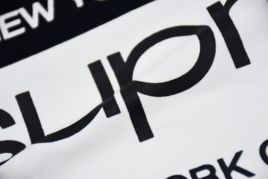SUPREME スュプリーム ロゴTシャツ ロゴ Tシャツ ブラック ホワイト 全2色 - 画像 8