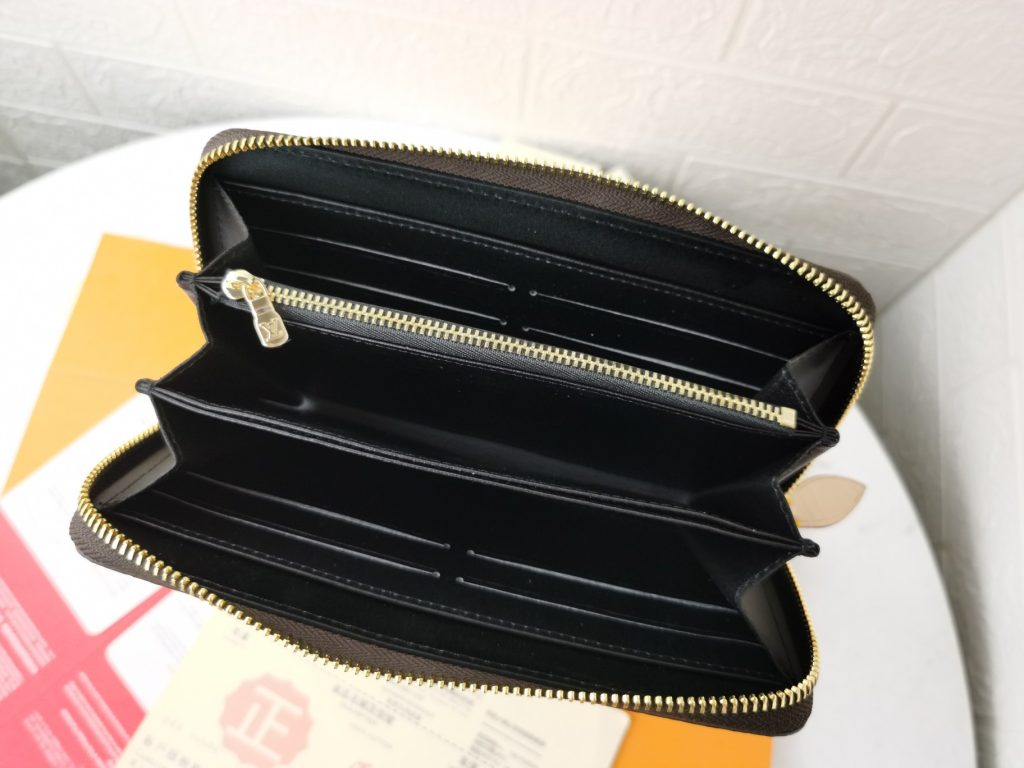 ルイヴィトンジッピーウォレット　Louis Vuitton　ラウンドファスナー長財布(小銭入れあり)　モノグラムジャイアント　財布　長財布　LVロゴ - 画像 6