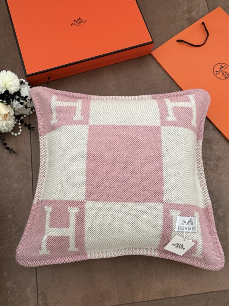 HERMES　エルメス　お部屋のアクセントに♪クッション　アヴァロン　Avalon Navy　Cushion　Hチェック柄　抱き枕カバー　まくら座布　団カバー　9色入れ - 画像 4