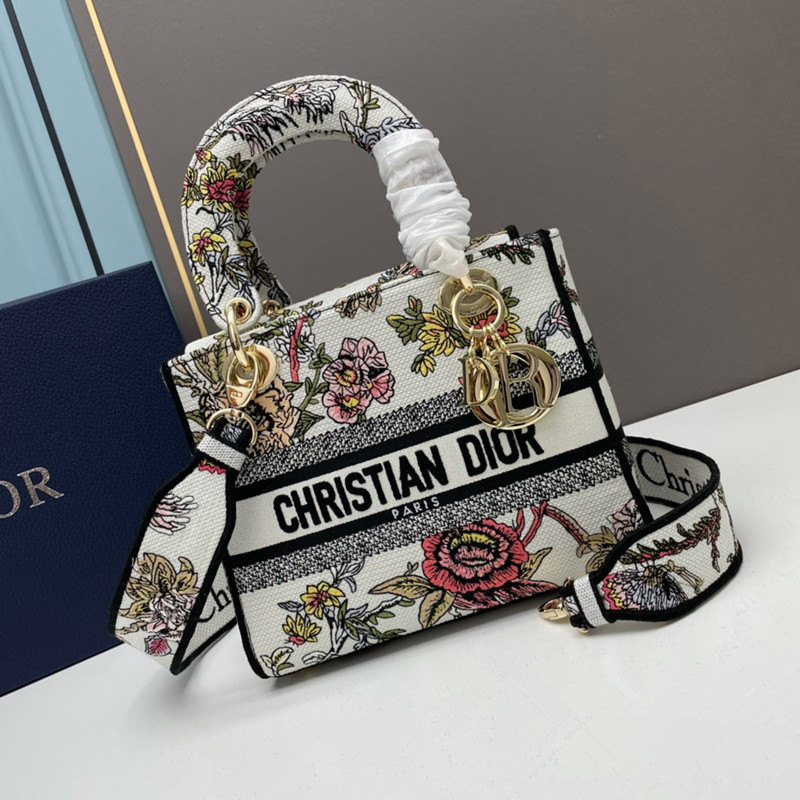 ディオール　Christian Dior　花柄刺繍　レディ D-ライト 　バッグ　 レディディオール　ショルダーバッグ　ハンドバッグ　2色 - 画像 2