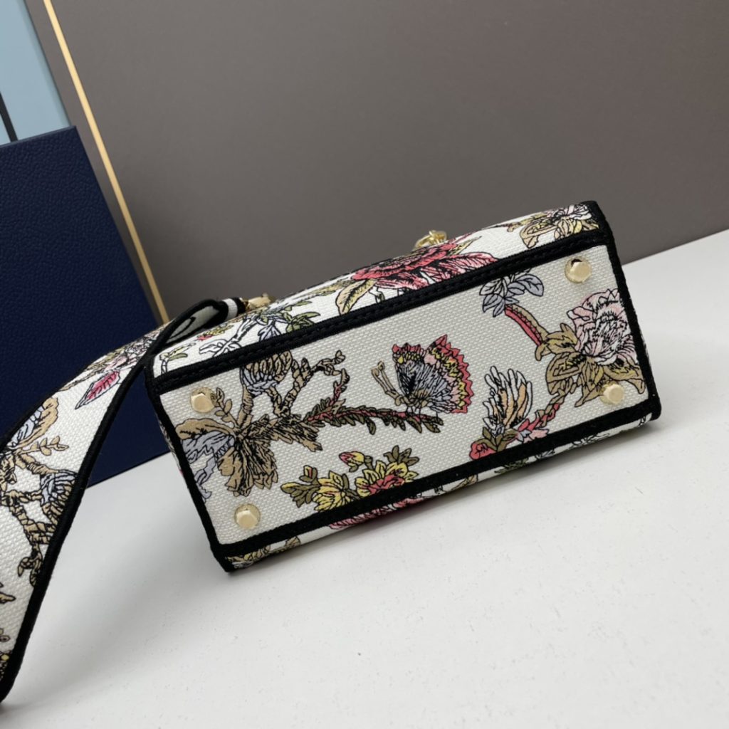 ディオール　Christian Dior　花柄刺繍　レディ D-ライト 　バッグ　 レディディオール　ショルダーバッグ　ハンドバッグ　2色 - 画像 7
