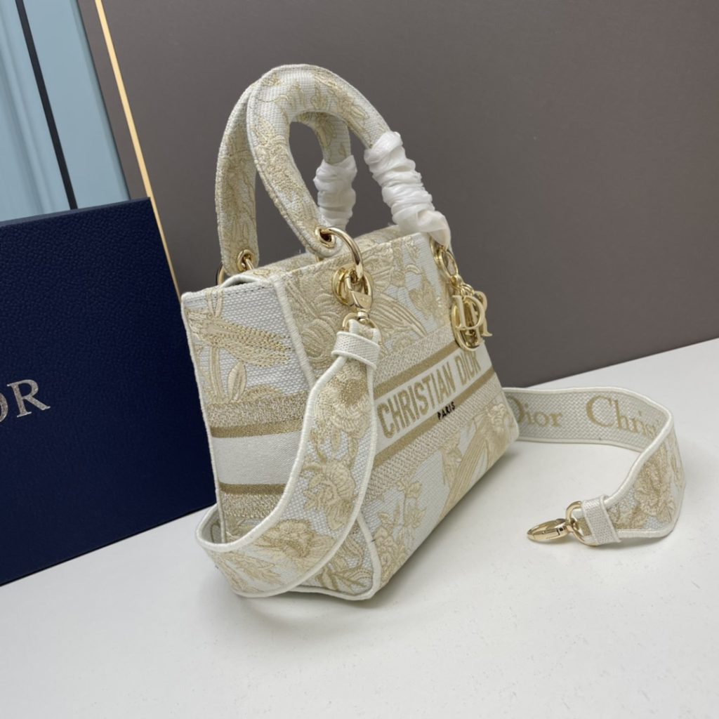 ディオール　Dior　LADY D-LITE　鳥刺繍　レディ D-ライト　レディディオール　ショルダーバッグ - 画像 2