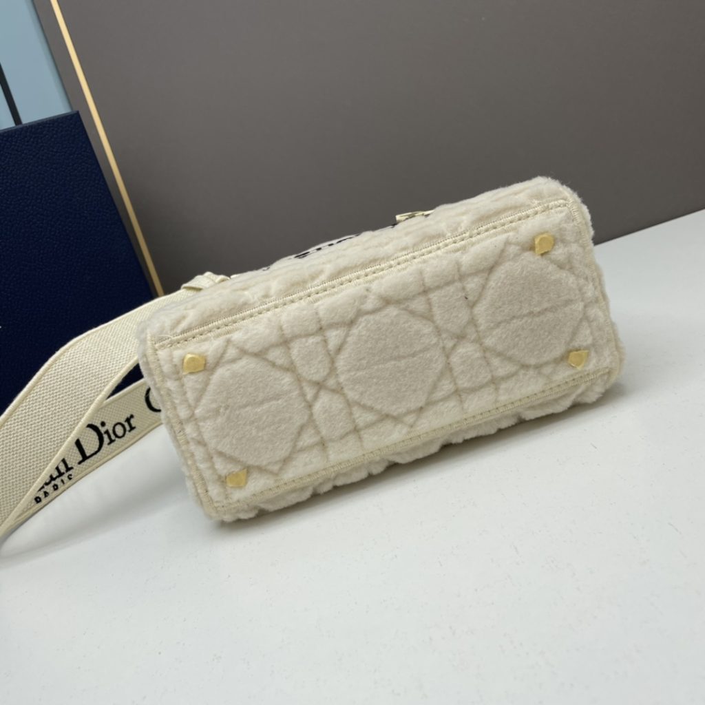 クリスチャンディオール　Christian Dior　モフモフ夌格模様　LADY DIOR 　バッグ　 レディディオール　ショルダーバッグ　ハンドバッグ - 画像 6