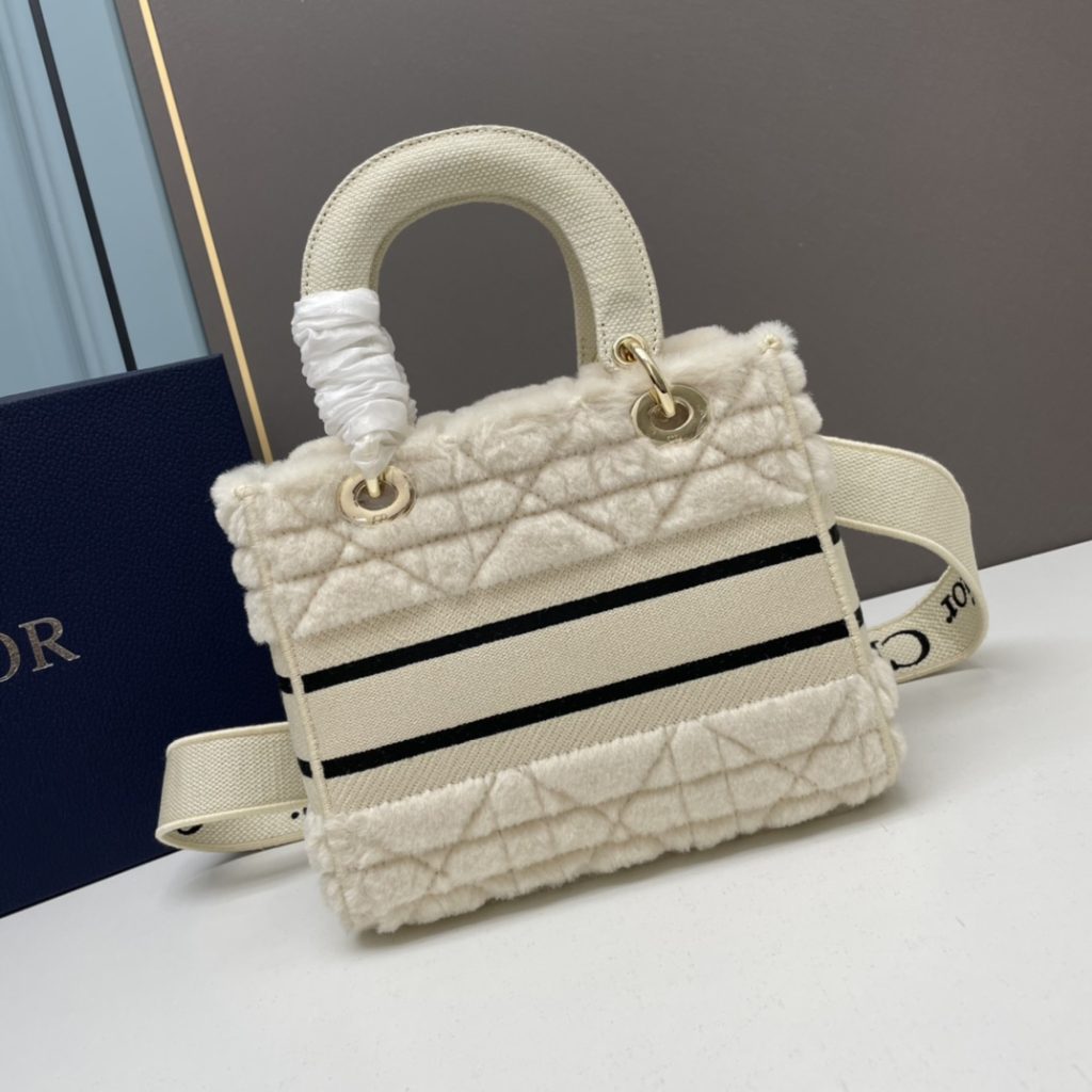 クリスチャンディオール　Christian Dior　モフモフ夌格模様　LADY DIOR 　バッグ　 レディディオール　ショルダーバッグ　ハンドバッグ - 画像 3
