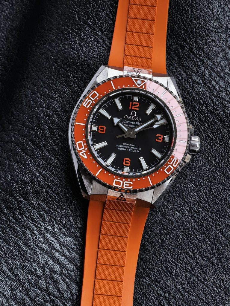 OMEGA オメガ シーマスター 腕時計 メンズ 自動巻き 耐衝撃 600m ブラック オレンジ - 画像 2