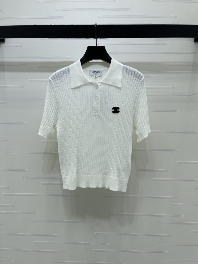 CHANEL シャネル ニット Tシャツ ポロネック 半開襟 縦坑条 ロゴ刺繍 白/ブルー 全2色 - 画像 2