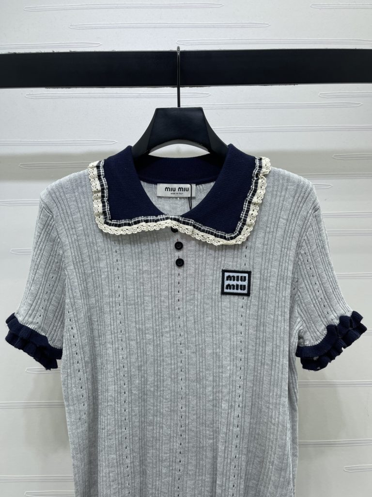 MIU MIU ミウミウ ニット Tシャツ レディース オフホワイト ブルー 2色展開 - 画像 4