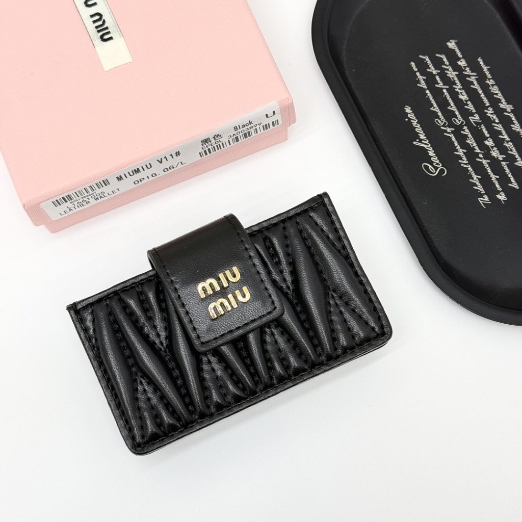 MIU MIU ミュウミュウ カードケース 風琴折り ファスナー付き 黒 ピンク ブルー - 画像 2