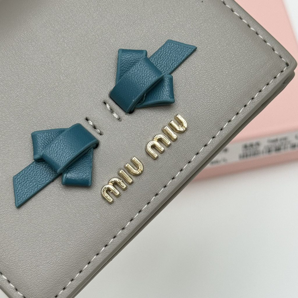 Miu Miu ミウミウ 折り財布 ミュウミュウ 947 ブラック ピンク 深グレー 淺グレー - 画像 6