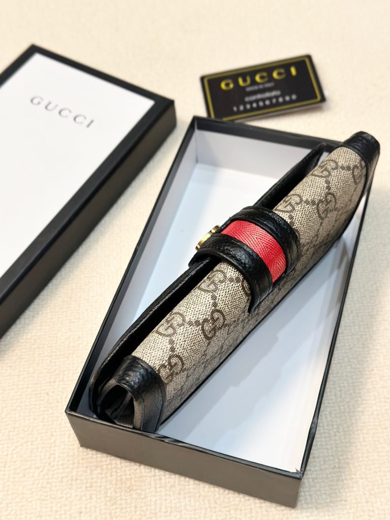 GUCCI グッチ 折り財布 2つ折り レザー 黒 - 画像 4