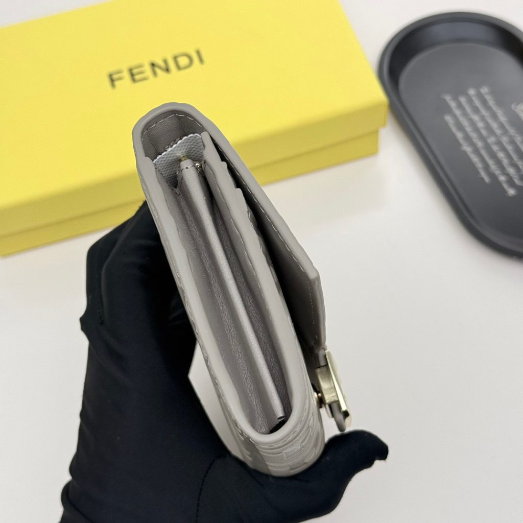 FENDI コピー 長財布 フェンディ モノグラム ファスナー ショルダーバッグ レディース グレー - 画像 5