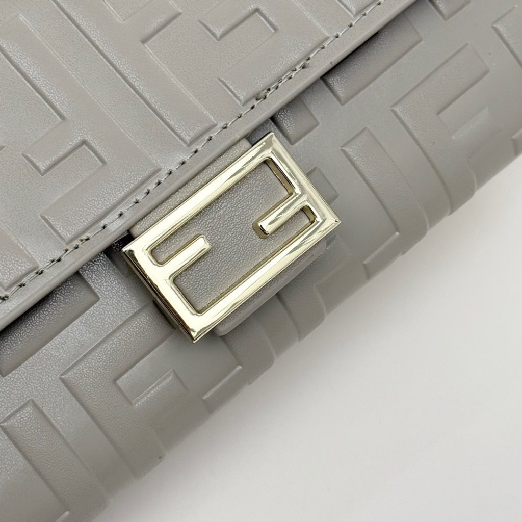 FENDI コピー 長財布 フェンディ モノグラム ファスナー ショルダーバッグ レディース グレー - 画像 6