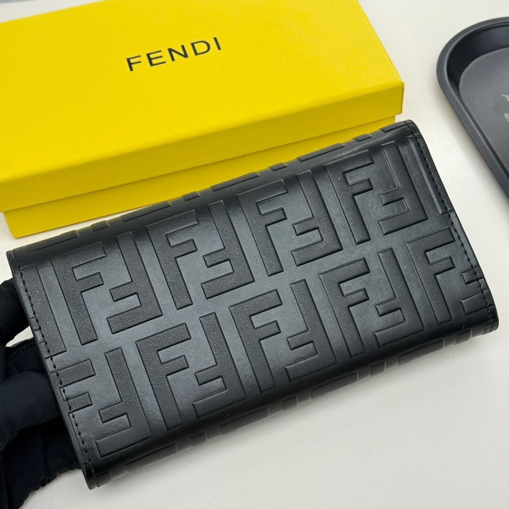 FENDI コピー 長財布 ブランド柄 ファスナー チェーン付き ブラック - 画像 4