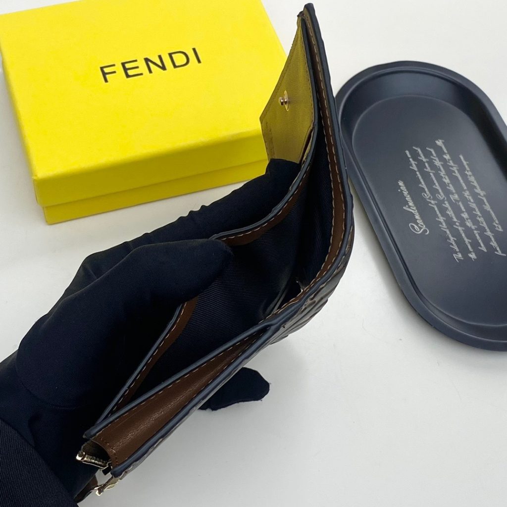 FENDI ミニ財布 コピー 黒棕 大象灰 ショルダーバッグ チェーン付き レディース - 画像 8