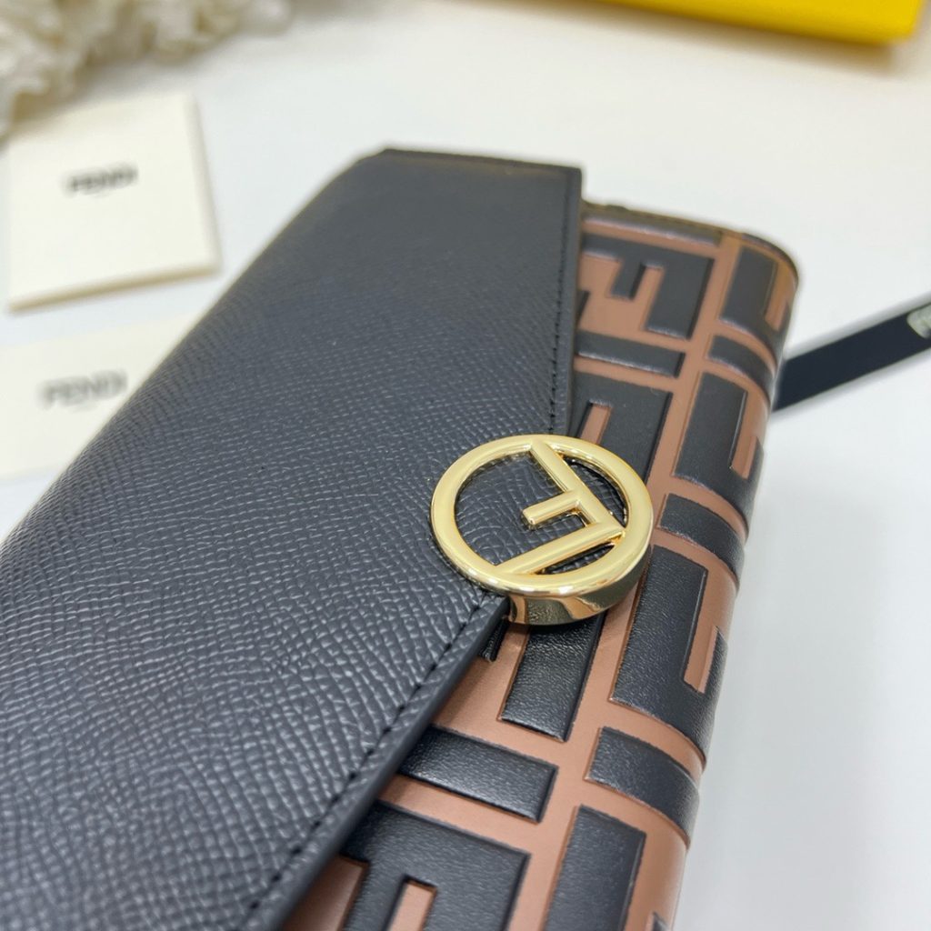 FENDI コピー ミニショルダーバッグ ブランドコピー 黒ブラウン チェーン付き 2WAY 斜め掛け レディース - 画像 6