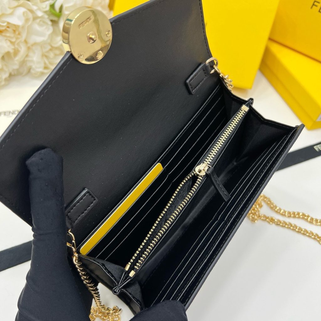 FENDI コピー ミニショルダーバッグ ブランドコピー 黒ブラウン チェーン付き 2WAY 斜め掛け レディース - 画像 8
