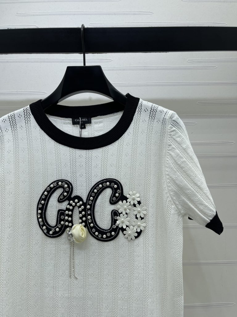 CHANEL コピー ニットTシャツ ロゴ刺繍 デザイン シルエット ホワイト/グレー 2色展開 - 画像 3