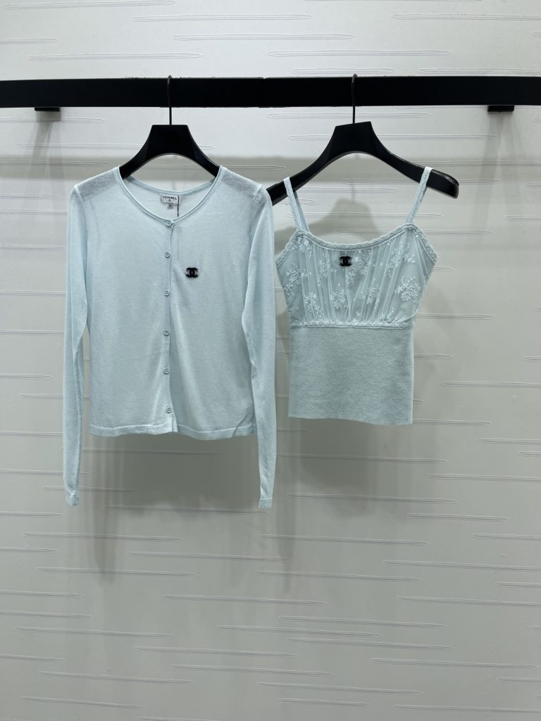 CHANEL コピー ニットカーディガンと吊り衿トップス2点セット 春夏 新作 ショート丈 ロゴ刺繍 シンプルデザイン 全2色 - 画像 2