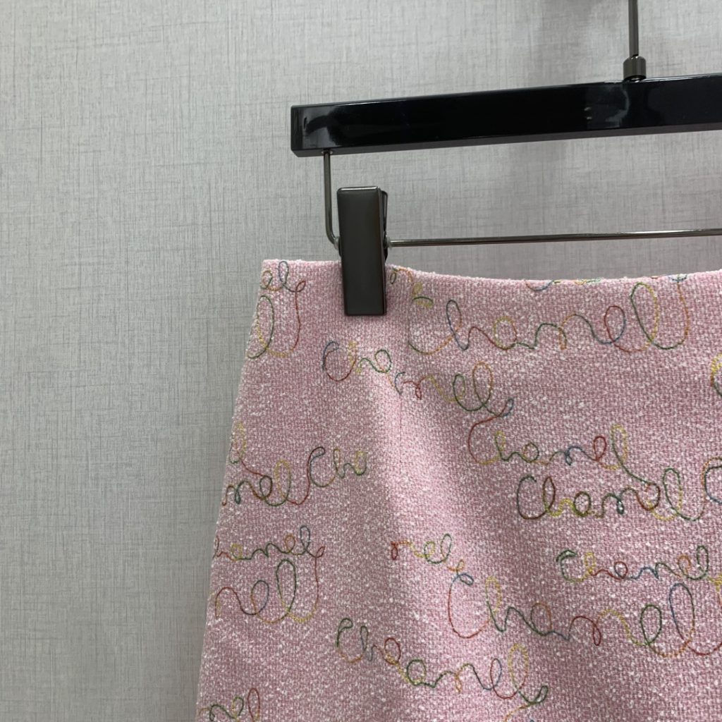 シャネル スカート コピー ロゴ柄 ピンク A字 ミニスカート レディース - 画像 2