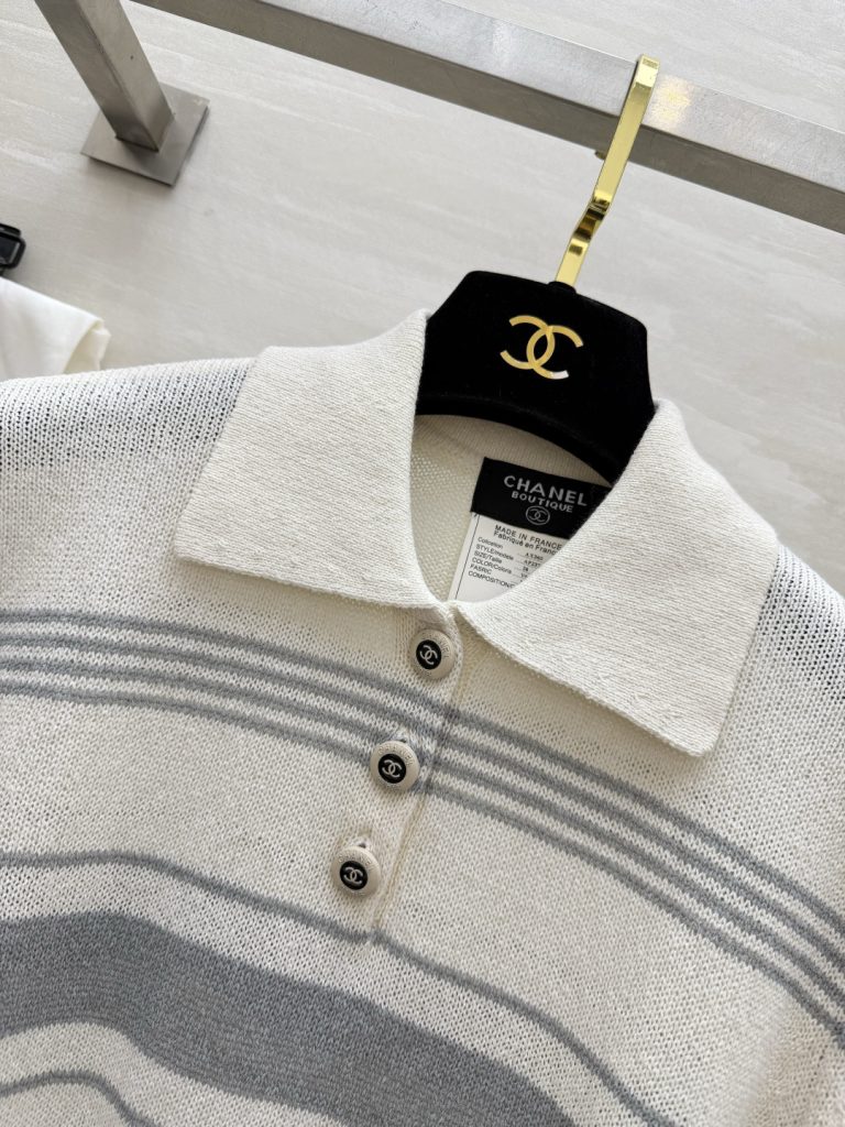 Chanel ニット ポロシャツ コピー striped design 翻领 水钻ロゴ ショートスリーブ グレー ホワイト - 画像 4