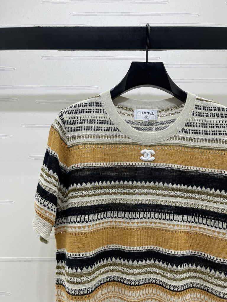 CHANEL コピー 2026春夏最新 ニットTシャツ ロゴ付き リブ編み バックデザイン カラー展開 3色展開 - 画像 3