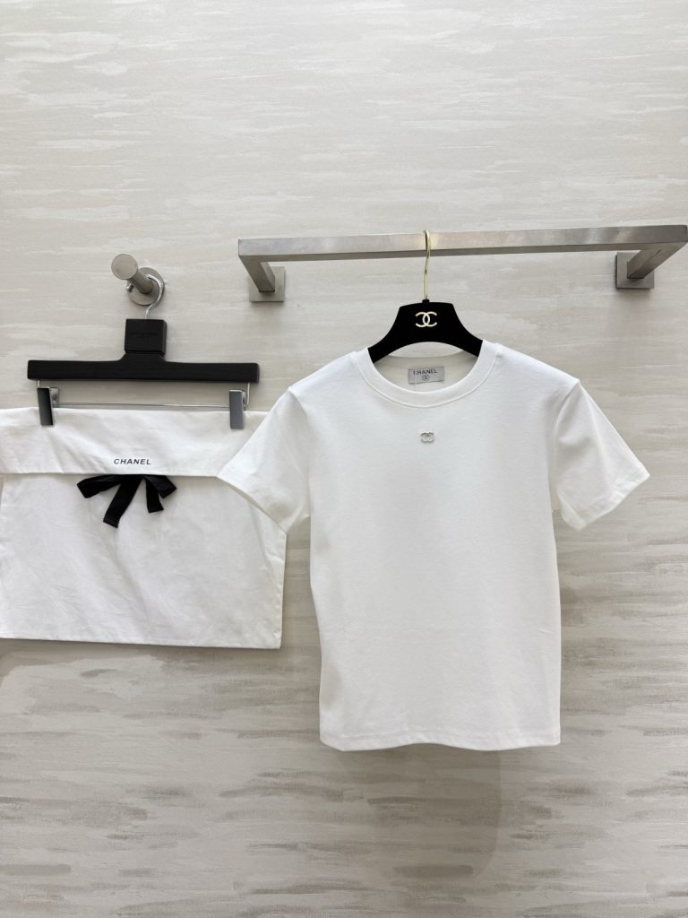 CHANEL コピー Tシャツ レディース ブランドコピー 正肩 ロゴ刺繍 3色展開 白黒グレー