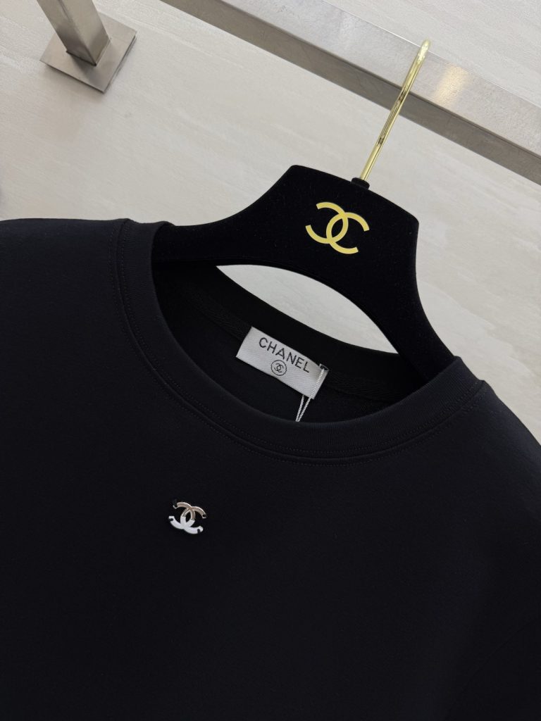 Chanel ロゴ入りTシャツ コピー ブランドTシャツ 黒 白 灰 3色展開 正肩 显瘦 ロゴデザイン レディース - 画像 4