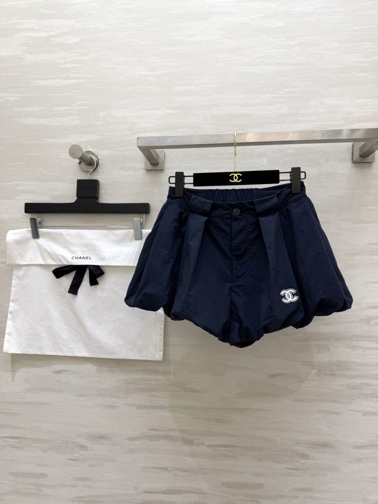Chanel パンツ コピー 花苞ショートパンツ ロゴ付き フレアシルエット サイズ36/38/40 藏青色 - 画像 1