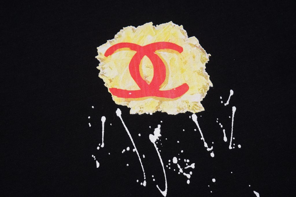シャネル　CHANEL　落書き　半袖Ｔシャツ　夏服　プリントシャツ　Tshirt　丸首シャツ　男女兼用　綿100％　カップル　ルーズフィット　2色 - 画像 6
