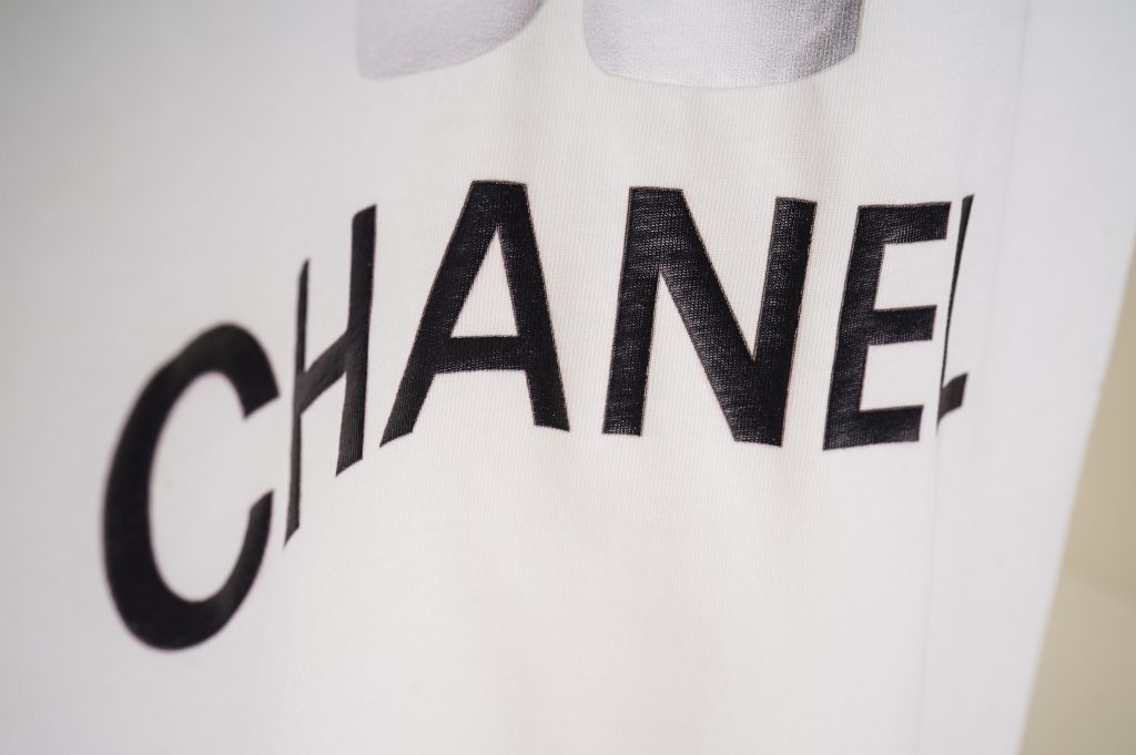 シャネル CHANEL オシャレ 大人 半袖Tシャツ 夏 プリントシャツ Tshirt レディース クルーネック Tシャツ - 画像 7