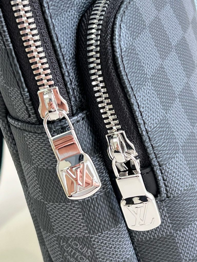 LOUIS VUITTON　ルイ ヴィトン　アヴェニュー スリングバッグ　ダミエ　メンズバッグ　アニマル柄　ブラック　送料込み - 画像 7