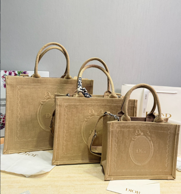 Dior モノグラムショルダーバッグ｜長く使う時の週末スタイル - 商品画像 6