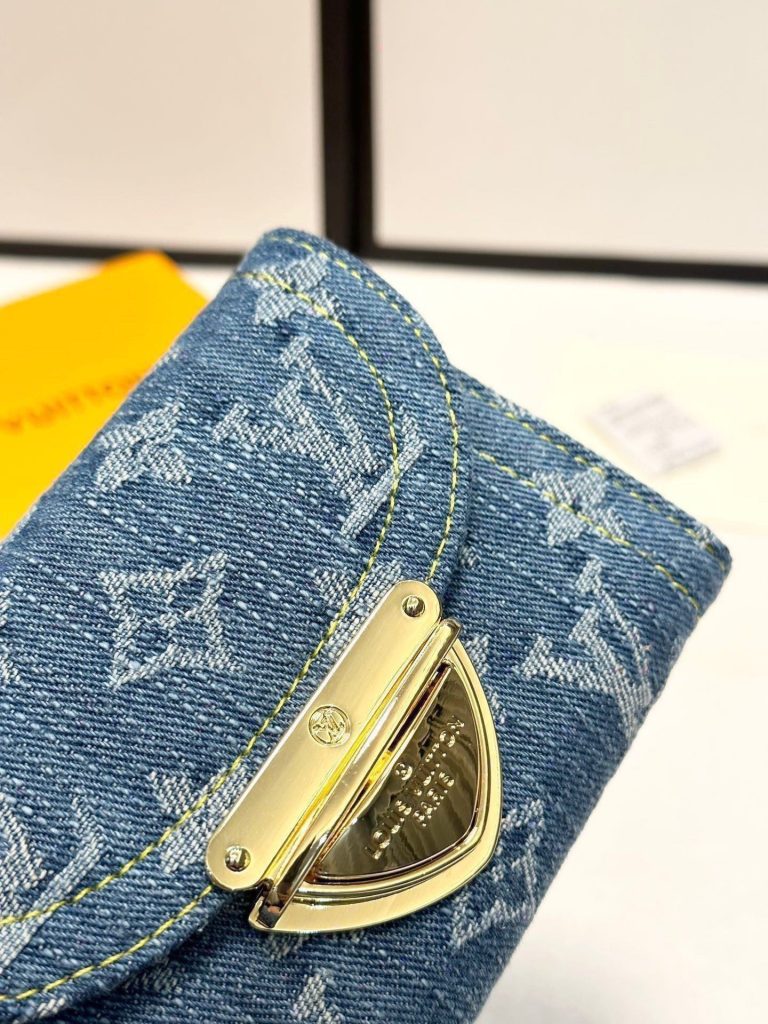 ルイヴィトン　LV　リミックス　ポルトフォイユヴィクトリーヌ　財布　ブルーデニム　モノグラム - 画像 2