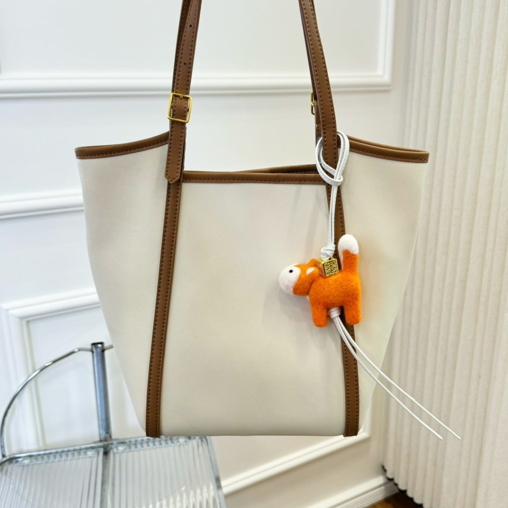 ロエベ　LOEWE　キュート♪　チャーム　バッグチャーム　フェルト＆カーフ　パンダ チャーム　チャウチャウ チャーム　ベビー ペンギン チャーム　シープ チャーム　レディース　11色 - 画像 2
