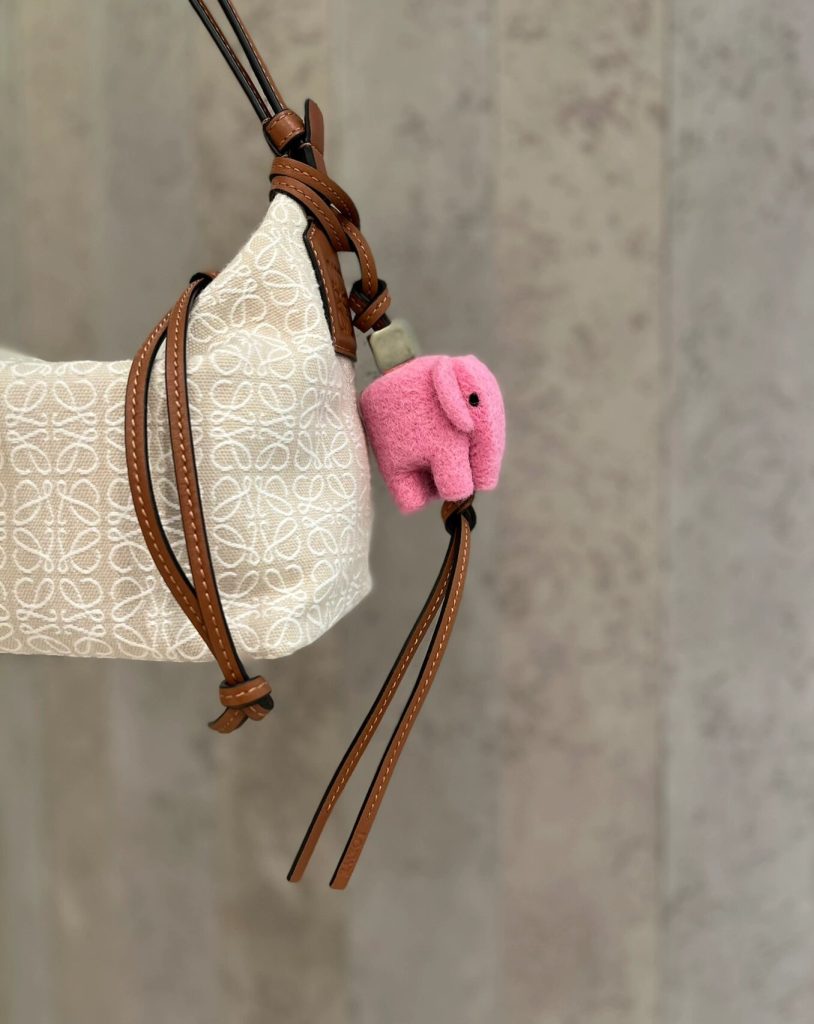 ロエベ　LOEWE　キュート♪　チャーム　バッグチャーム　フェルト＆カーフ　パンダ チャーム　チャウチャウ チャーム　ベビー ペンギン チャーム　シープ チャーム　レディース　11色 - 画像 7