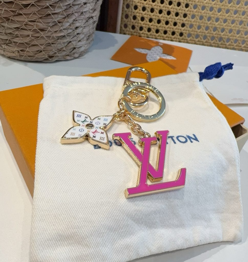 かわいい Louis Vuitton× 村上隆 ルイヴィトン キーホルダー LVスーパーフラット モノグラム key ring - 画像 3