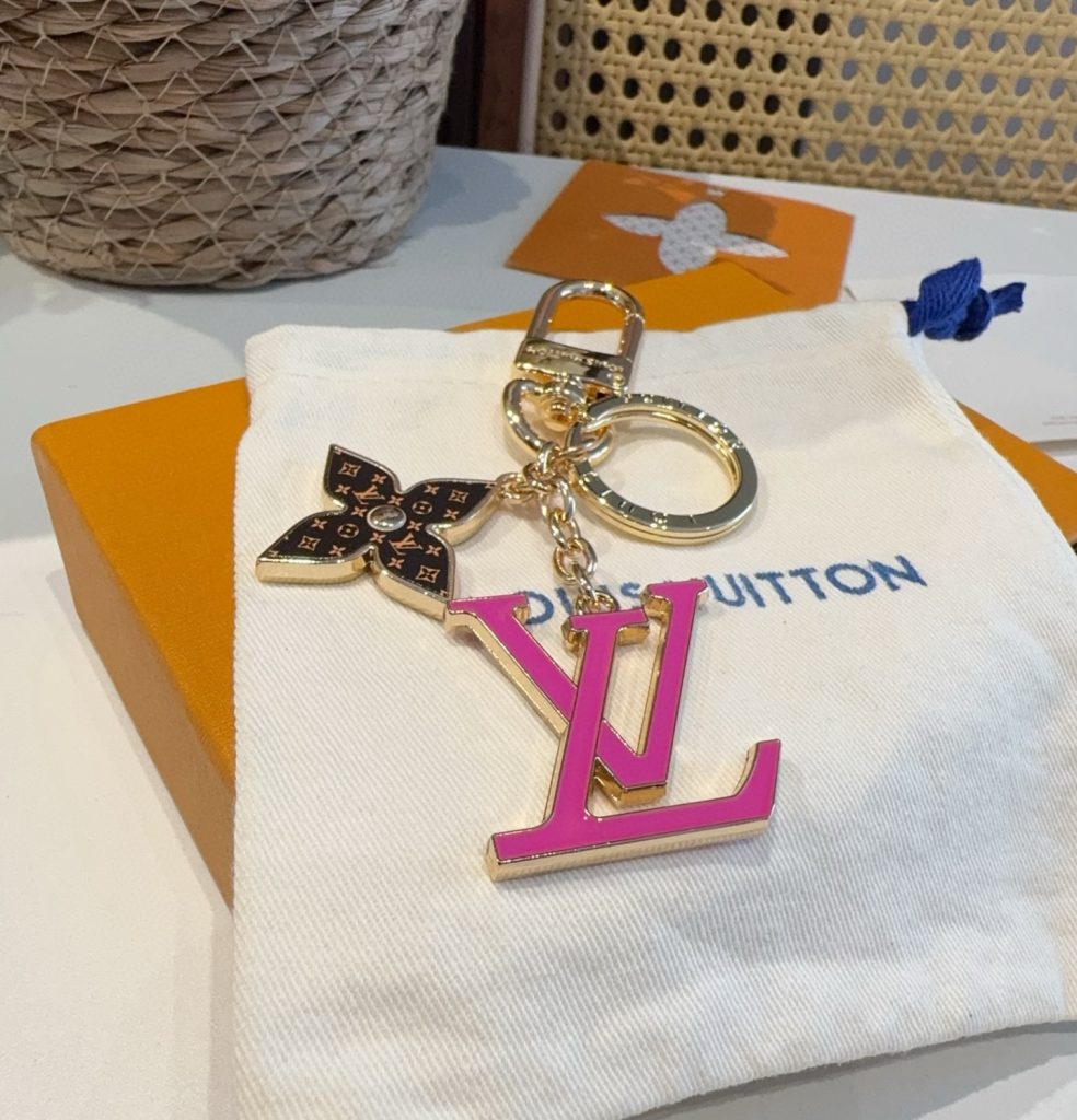 かわいい Louis Vuitton× 村上隆 ルイヴィトン キーホルダー LVスーパーフラット モノグラム key ring - 画像 2