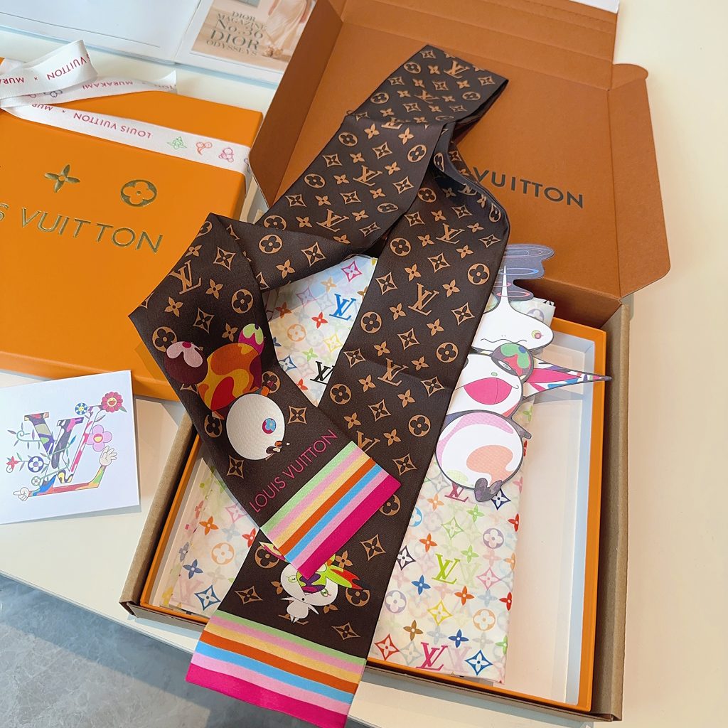 LOUIS VUITTON　ルイヴィトン　バンドー　LV × TM　バンドー・スーパーフラット　村上隆コラボ　スカーフ　モノグラム　ヘアアクセサリー　バックチャーム - 画像 5