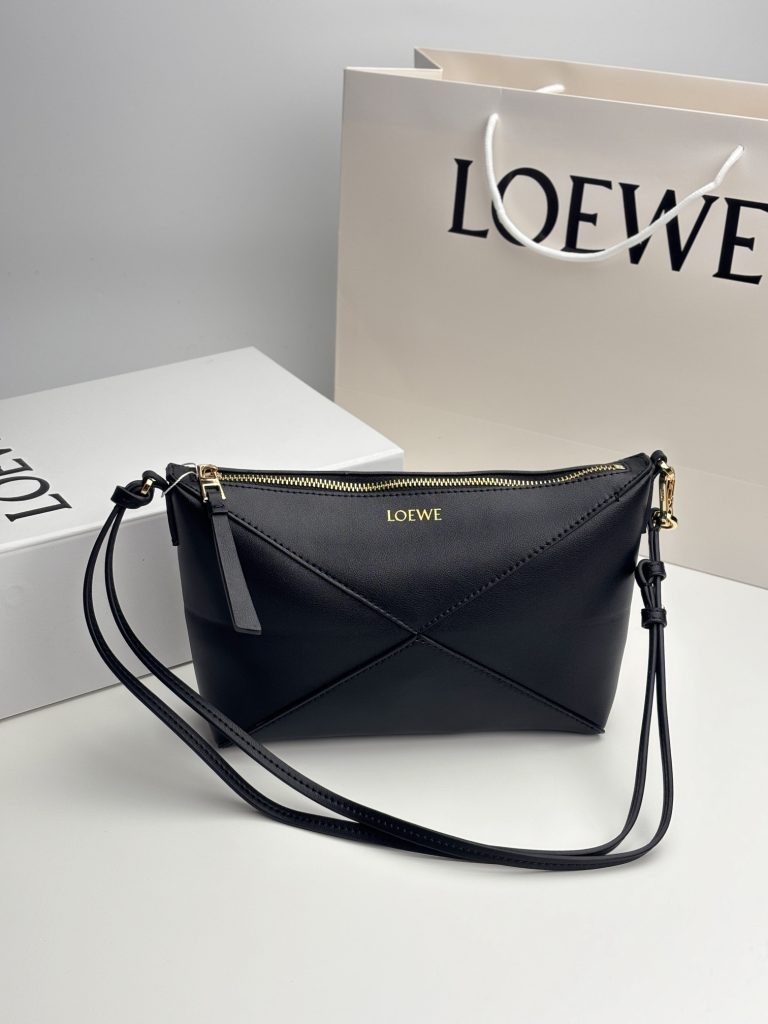 ロエベ　LOEWE　puzzle Fold Pouch　パズルフォルド ポーチ　肩掛けバッグ　レディース　ハンドバッグ　カバン　無地　オシャレ　バッグ　3色 - 画像 2