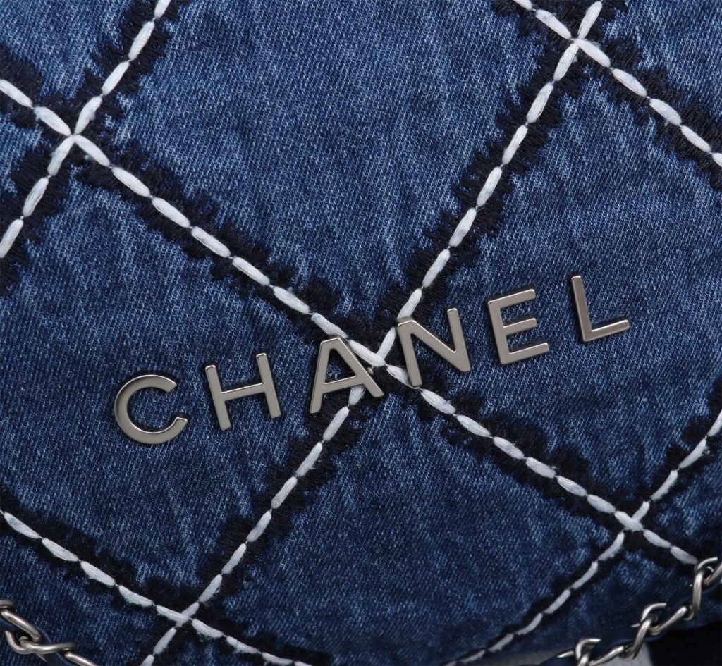 CHANEL新作　シャネル22バッグ　デニム　ロゴ　トートバッグ　ハンドバッグ　肩がけレディースバッグ　スモールサイズ - 画像 4
