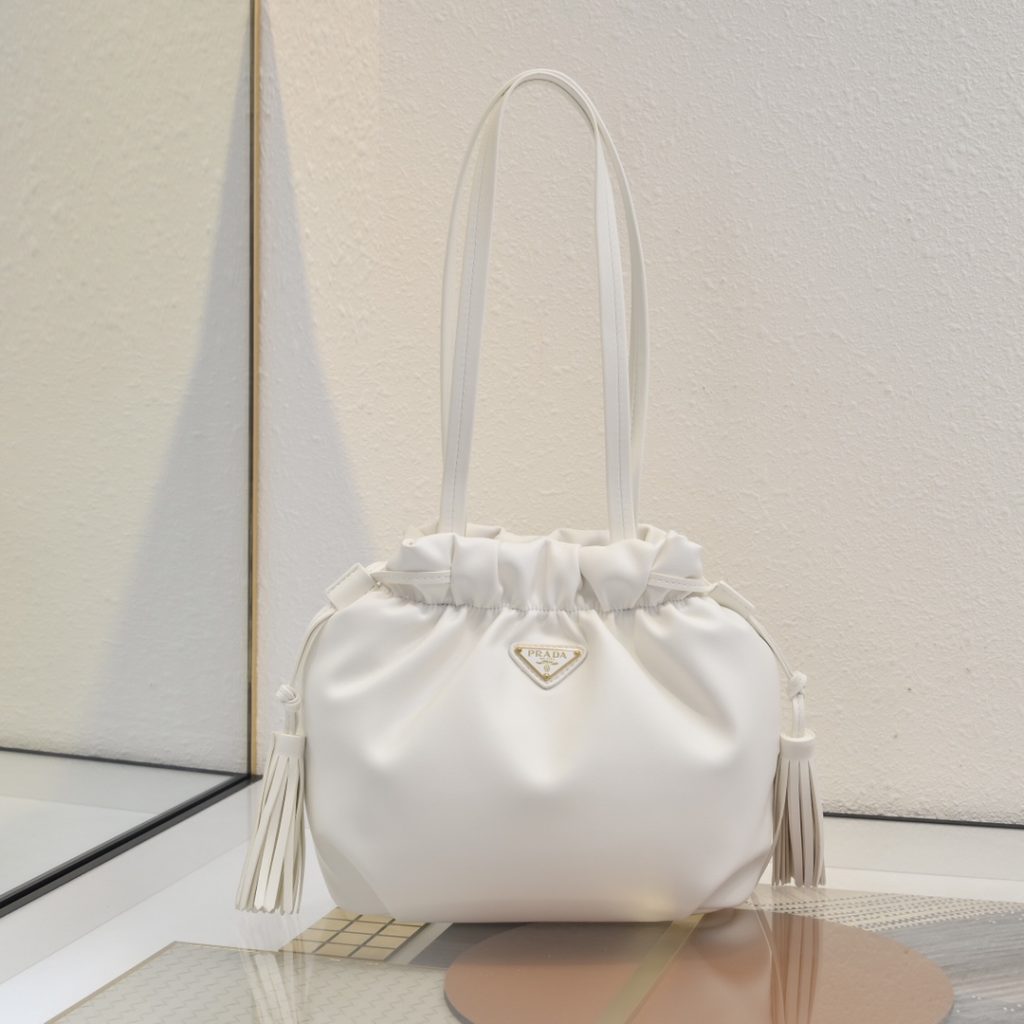 プラダ 可愛い ナッパレザー ショルダーバッグ PRADA バケットバッグ 巾着バッグ ハンドバッグ レディース肩掛けバッグ - 画像 2