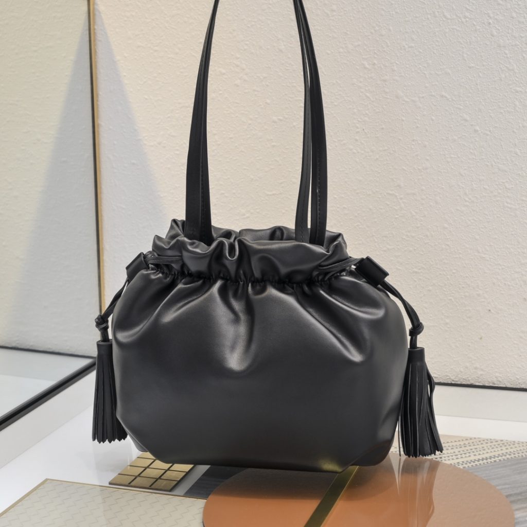 プラダ 可愛い ナッパレザー ショルダーバッグ PRADA バケットバッグ 巾着バッグ ハンドバッグ レディース肩掛けバッグ - 画像 4