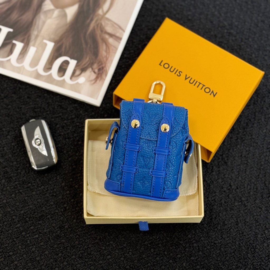 LOUIS VUITTON表記 キーリング付きポーチ|収納とサイズを確認 - 商品画像 2