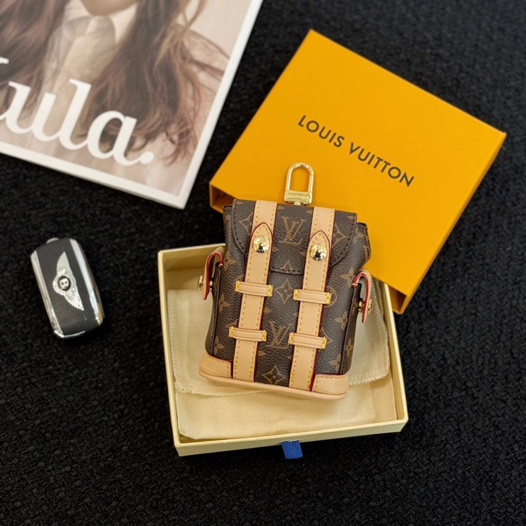LOUIS VUITTON表記 キーリング付きポーチ|収納とサイズを確認 - 商品画像 6