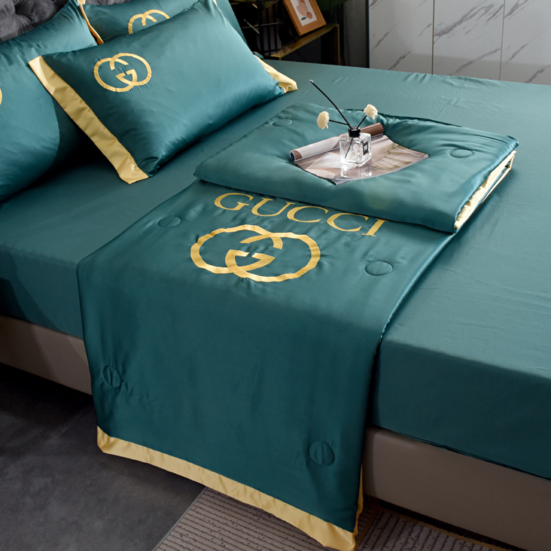 GUCCI グッチ　夏布団セット4点　羽毛肌掛け布団/ベッドシーツ/枕カバー　ひんやり接触冷感キルトケット　シルク刺繍 - 画像 5