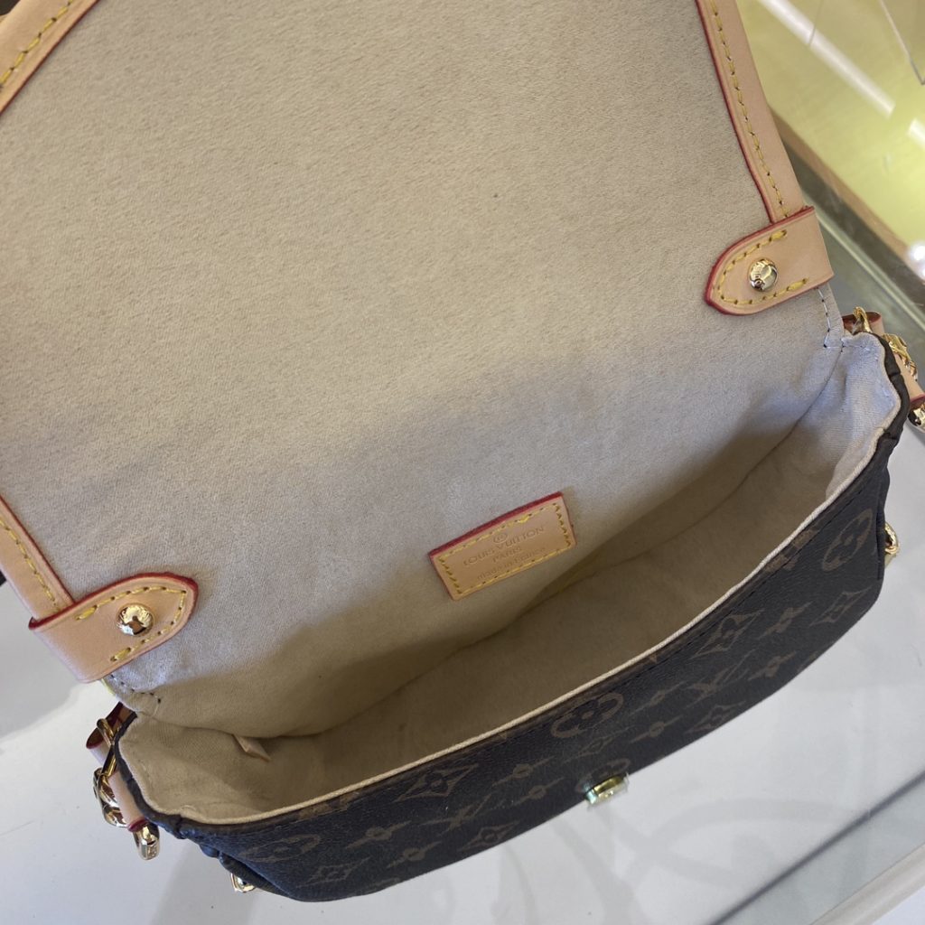 LOUIS VUITTON　ルイヴィトン　ソミュール BB　ショルダーバッグ　モノグラム　ブラウン　レディースバッグ　大人　斜め掛け/手提げバッグ - 画像 5
