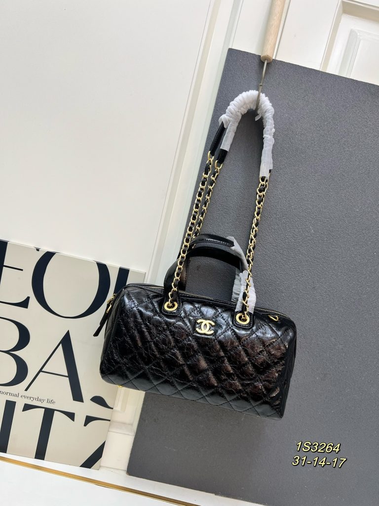 レディースの節約買いに向くショルダーバッグか写真でチェック