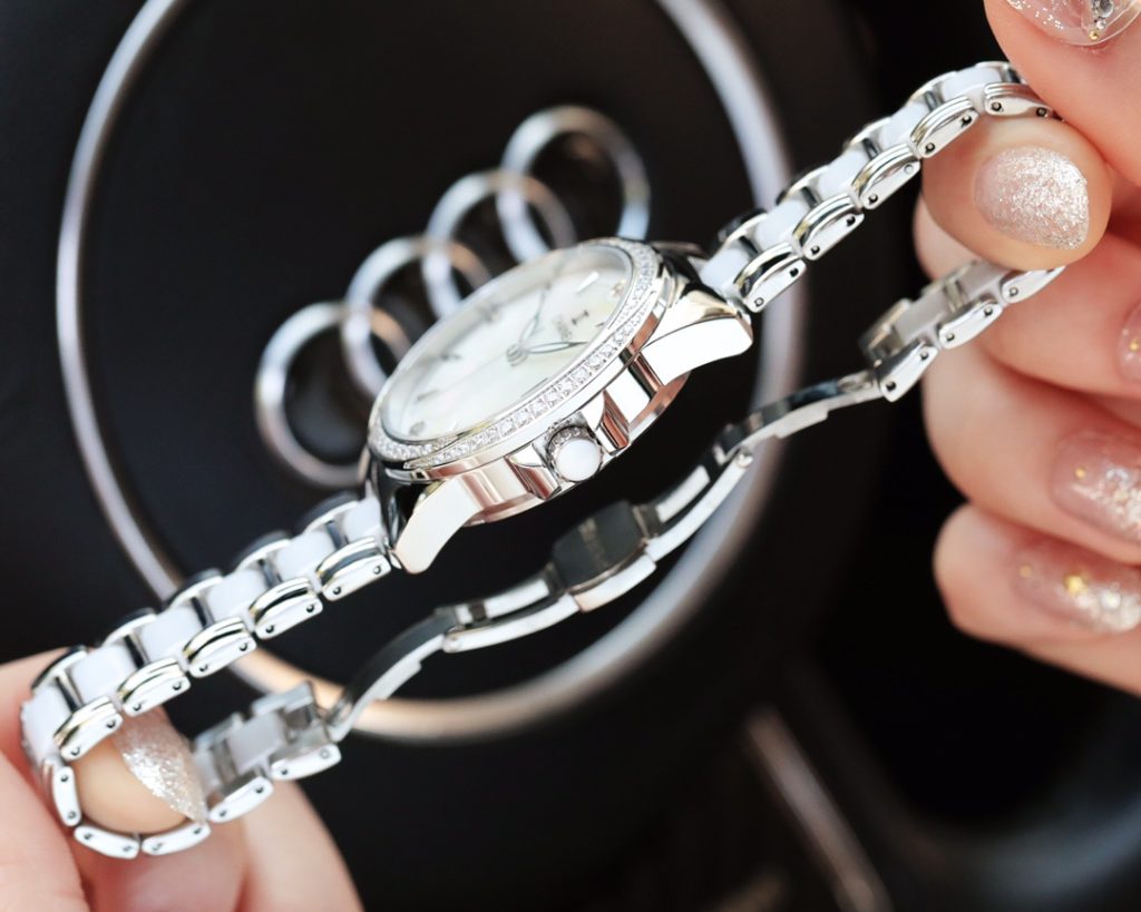 Chanel シャネル✨CHANEL✨レディース腕時計 日本製機械式ムーブメント 本革ベルト サファイアガラス 💎35mm 女性らしいデザイン ⌚🌸 - 画像 8